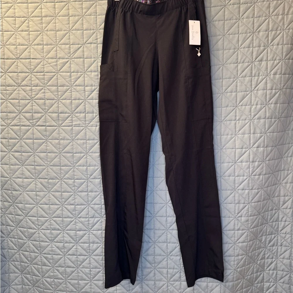 Vera Bradley: Scrub Cargo V5109 Mary Black Pants